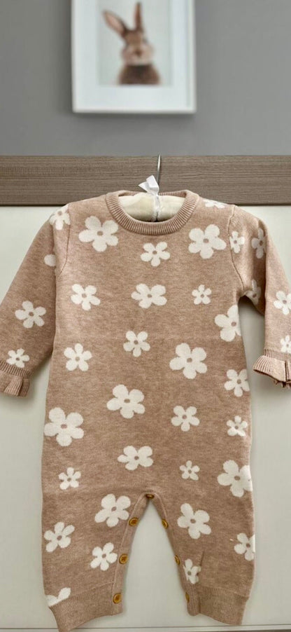 Enterizo floreado rosa