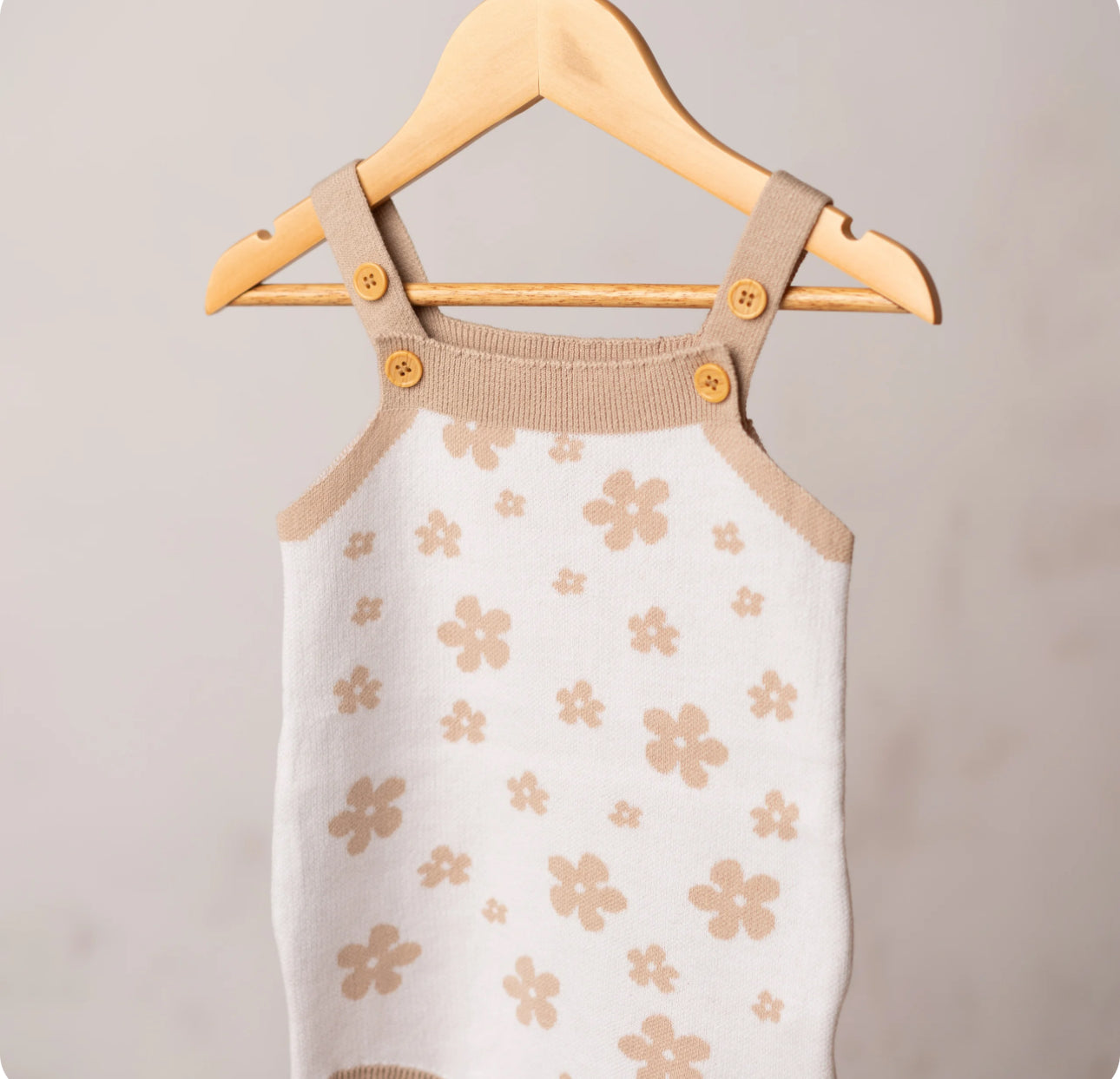 Pelele tejido floreado rosa