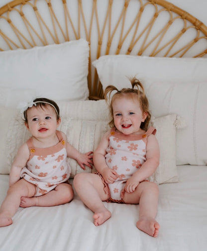 Pelele tejido floreado rosa